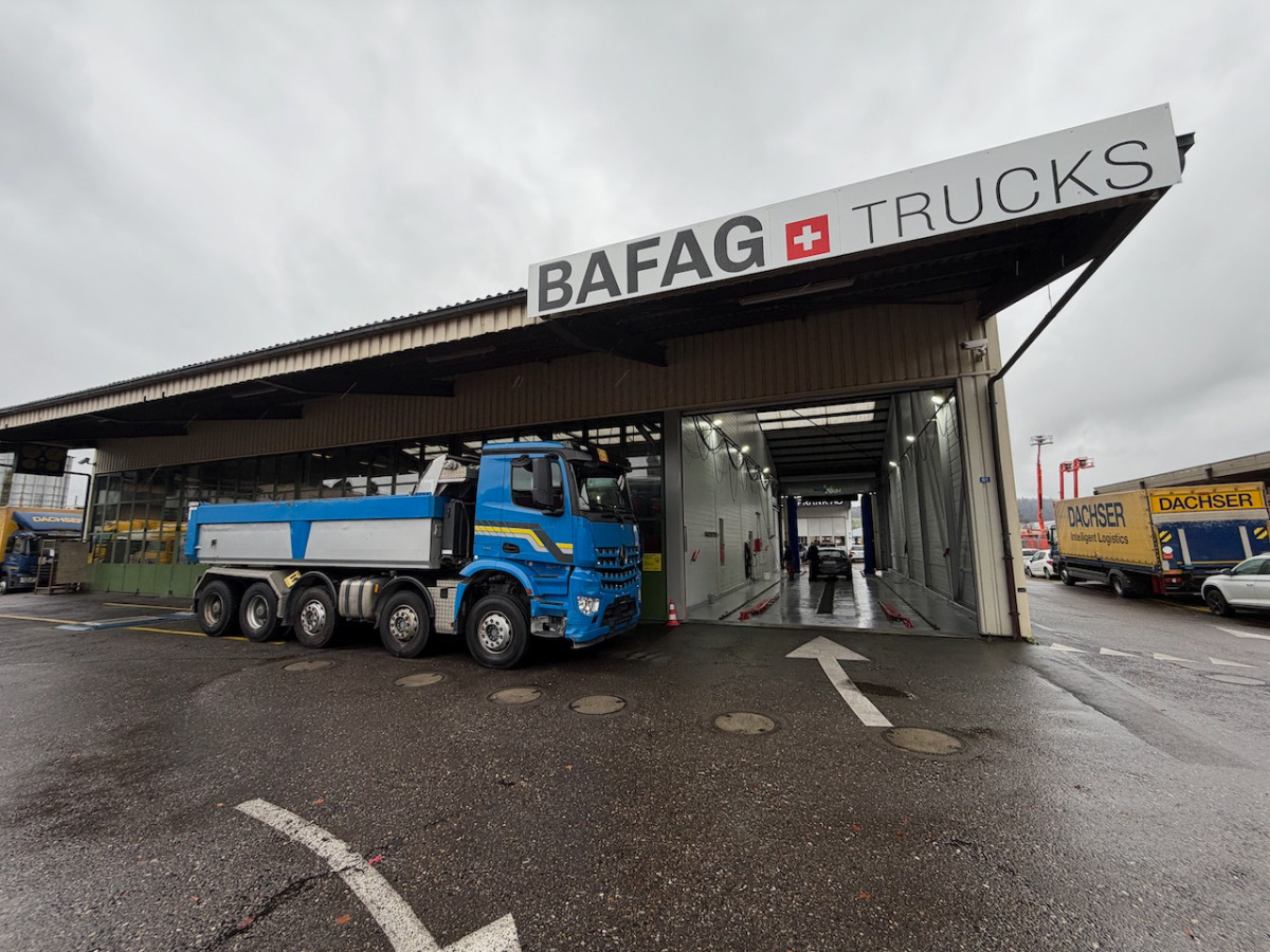 MERCEDES Arocs 4451 - Camion benne: photos 2 MERCEDES Arocs 4451 - Camion benne: photos 2