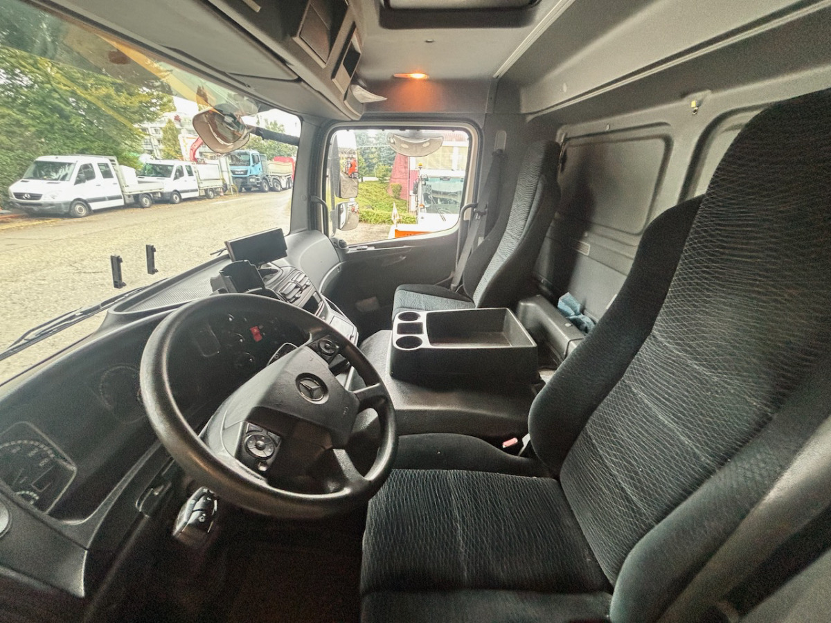 MERCEDES Atego 1530 - Camion plateau: photos 4 MERCEDES Atego 1530 - Camion plateau: photos 4