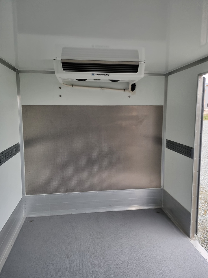 Renault Master Kühlkoffer O°/+20°C 230V Standkühlung - Utilitaire frigorifique: photos 5 Renault Master Kühlkoffer O°/+20°C 230V Standkühlung - Utilitaire frigorifique: photos 5