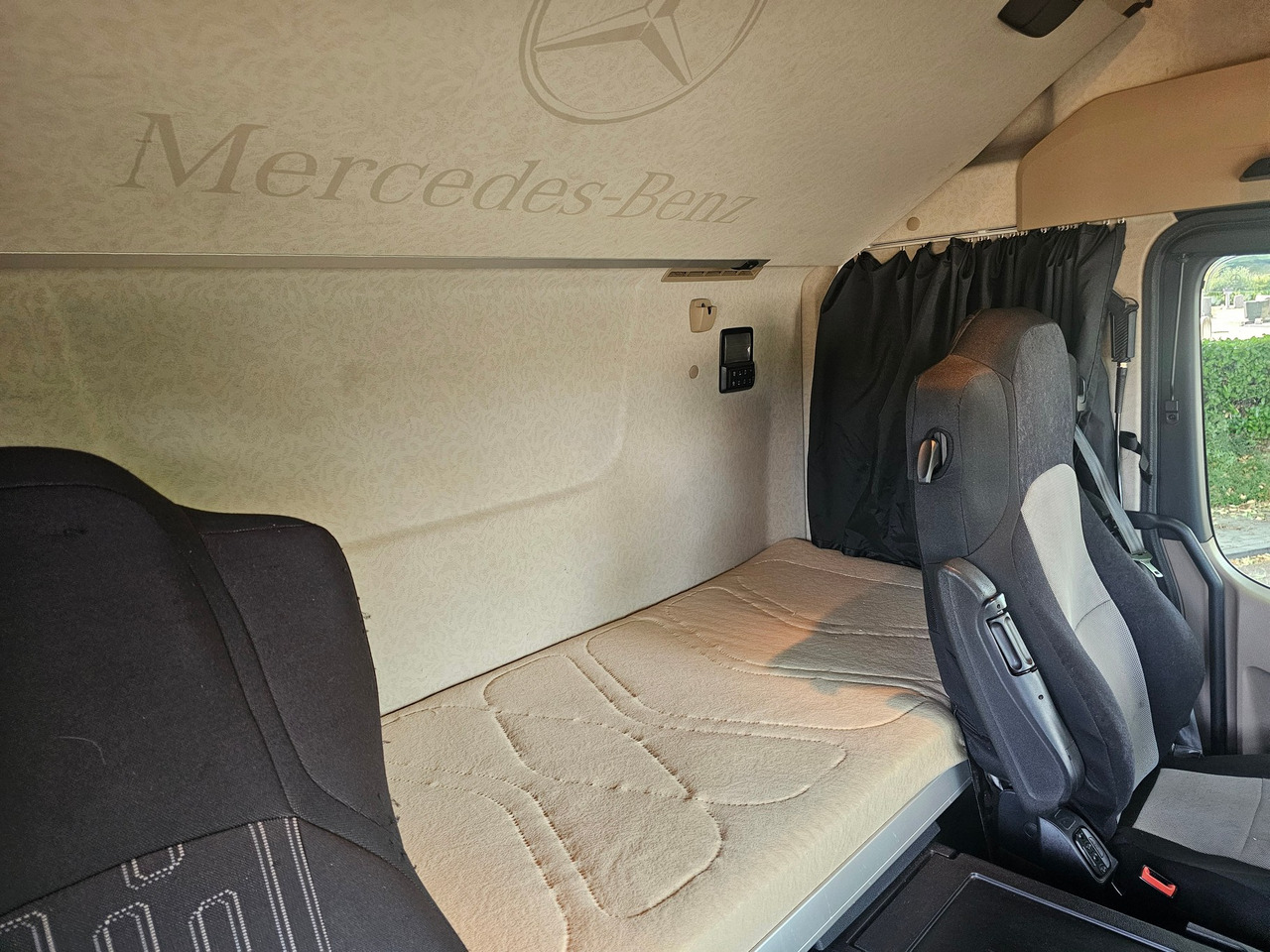 Tracteur routier Mercedes Benz Actros 1842 Mega: photos 9