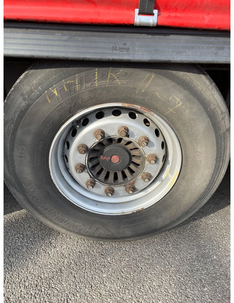 Kässbohrer Taut line XXL certificaat bij - Semi-remorque rideaux coulissants: photos 4 Kässbohrer Taut line XXL certificaat bij - Semi-remorque rideaux coulissants: photos 4