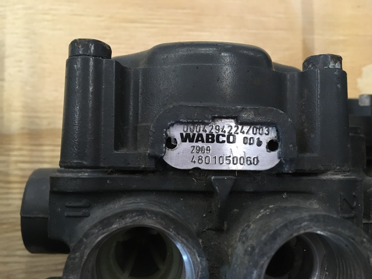 AXLE MODULATOR EPB-2 ACTROS-ATEGO - Pièces de frein pour Camion: photos 3 AXLE MODULATOR EPB-2 ACTROS-ATEGO - Pièces de frein pour Camion: photos 3