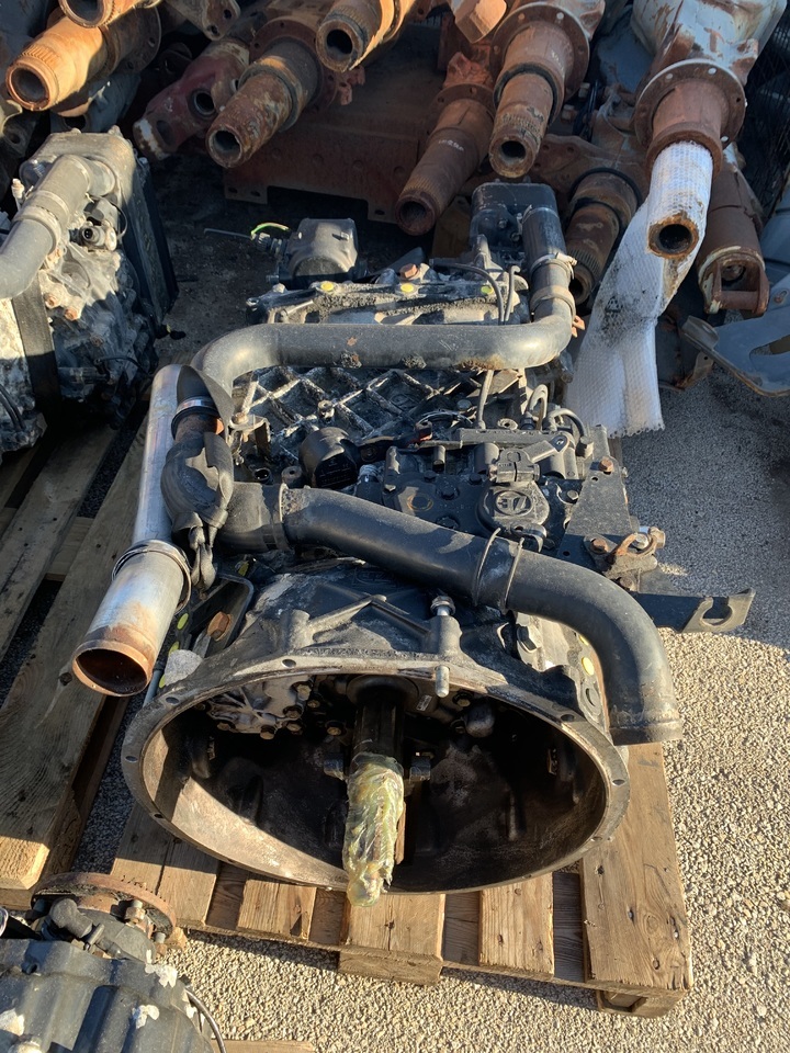 GEARBOX MAN TGX ZF 16S2221TD (WITH INTARTER) - Boîte de vitesse et pièces pour Camion: photos 1 GEARBOX MAN TGX ZF 16S2221TD (WITH INTARTER) - Boîte de vitesse et pièces pour Camion: photos 1