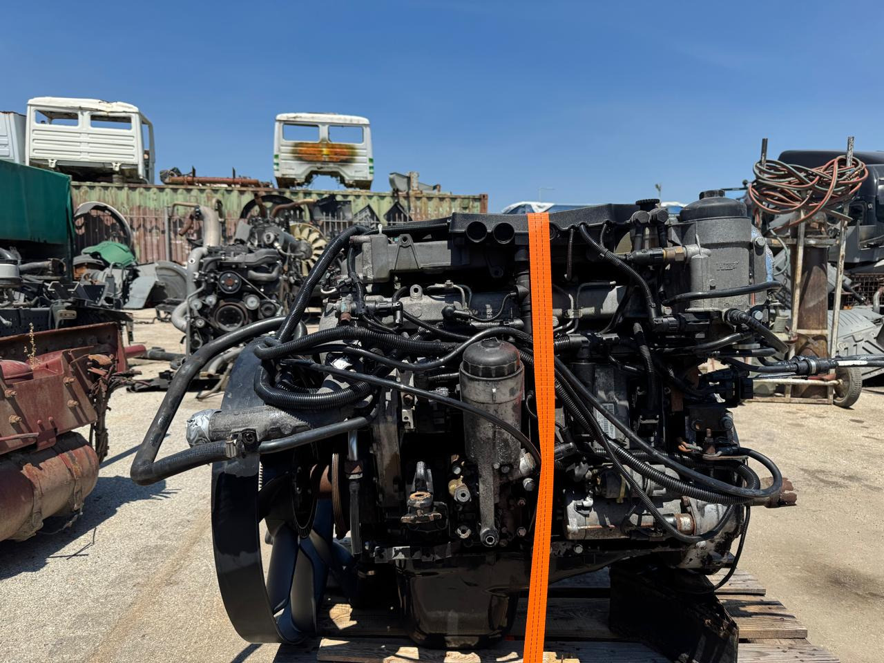 MAN TGL D0834LFL42 210PS EURO 3 - Moteur: photos 3 MAN TGL D0834LFL42 210PS EURO 3 - Moteur: photos 3