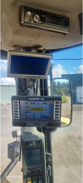 Chargeuse sur pneus New Holland W270: photos 6 Chargeuse sur pneus New Holland W270: photos 6