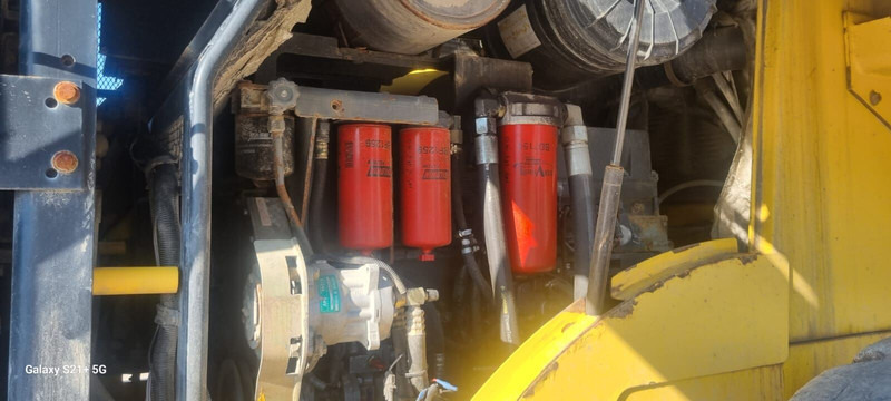 Chargeuse sur pneus New Holland W270: photos 11 Chargeuse sur pneus New Holland W270: photos 11