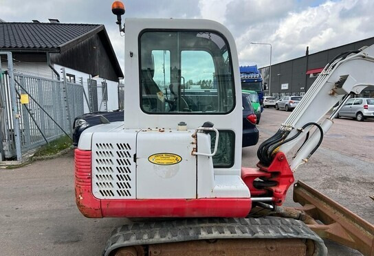 Takeuchi Take-Job TB135 - Mini pelle: photos 4 Takeuchi Take-Job TB135 - Mini pelle: photos 4