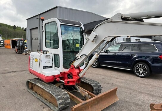 Takeuchi Take-Job TB135 - Mini pelle: photos 2 Takeuchi Take-Job TB135 - Mini pelle: photos 2