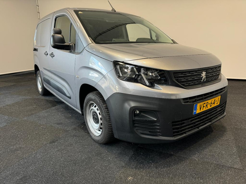 Peugeot PARTNER 1.5 HDI Euro 6 Car pla 3 Zits - Fourgonnette: photos 1 Peugeot PARTNER 1.5 HDI Euro 6 Car pla 3 Zits - Fourgonnette: photos 1
