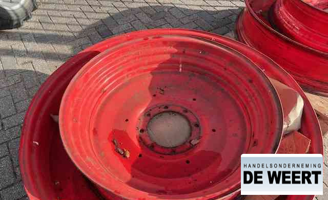 Fendt velgen 50" - Pneus et jantes pour Machine agricole: photos 3 Fendt velgen 50" - Pneus et jantes pour Machine agricole: photos 3