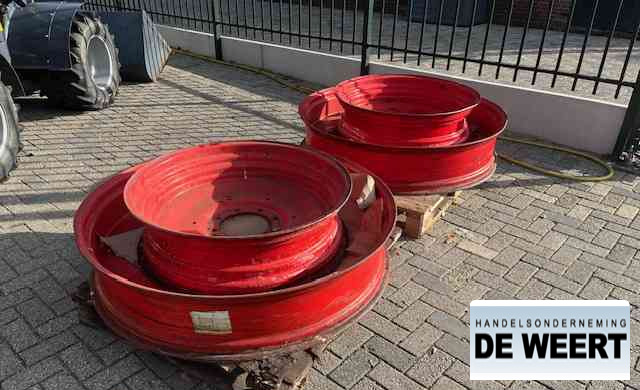 Fendt velgen 50" - Pneus et jantes pour Machine agricole: photos 2 Fendt velgen 50" - Pneus et jantes pour Machine agricole: photos 2