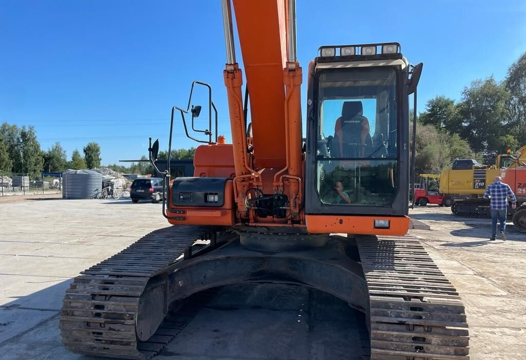 Doosan DX255LC-3 - Pelle sur chenille: photos 2 Doosan DX255LC-3 - Pelle sur chenille: photos 2