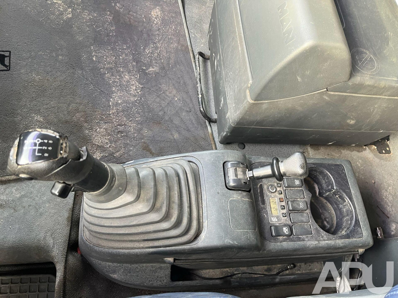 MAN TGA 26.480 - Camion plateau, Camion grue: photos 2 MAN TGA 26.480 - Camion plateau, Camion grue: photos 2