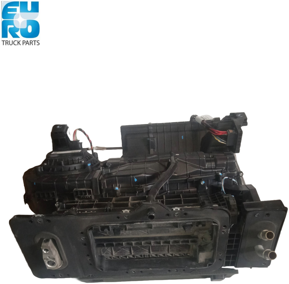 DAF XF 106 HEATER, CCC 2017-USED+DEPOSIT 2302628U - Radiateur pour Camion: photos 5 DAF XF 106 HEATER, CCC 2017-USED+DEPOSIT 2302628U - Radiateur pour Camion: photos 5