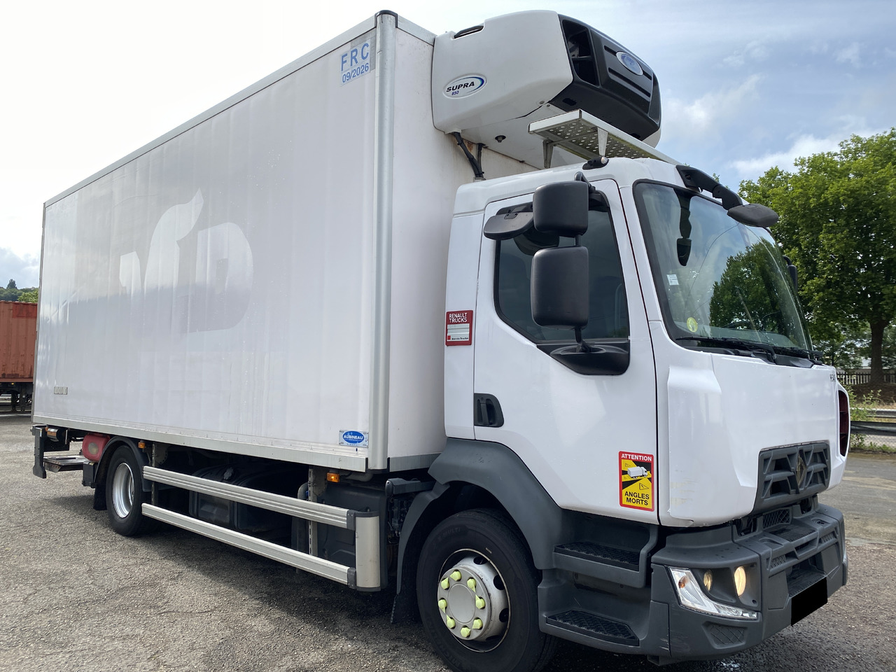 RENAULT D16 - Camion frigorifique: photos 1 RENAULT D16 - Camion frigorifique: photos 1