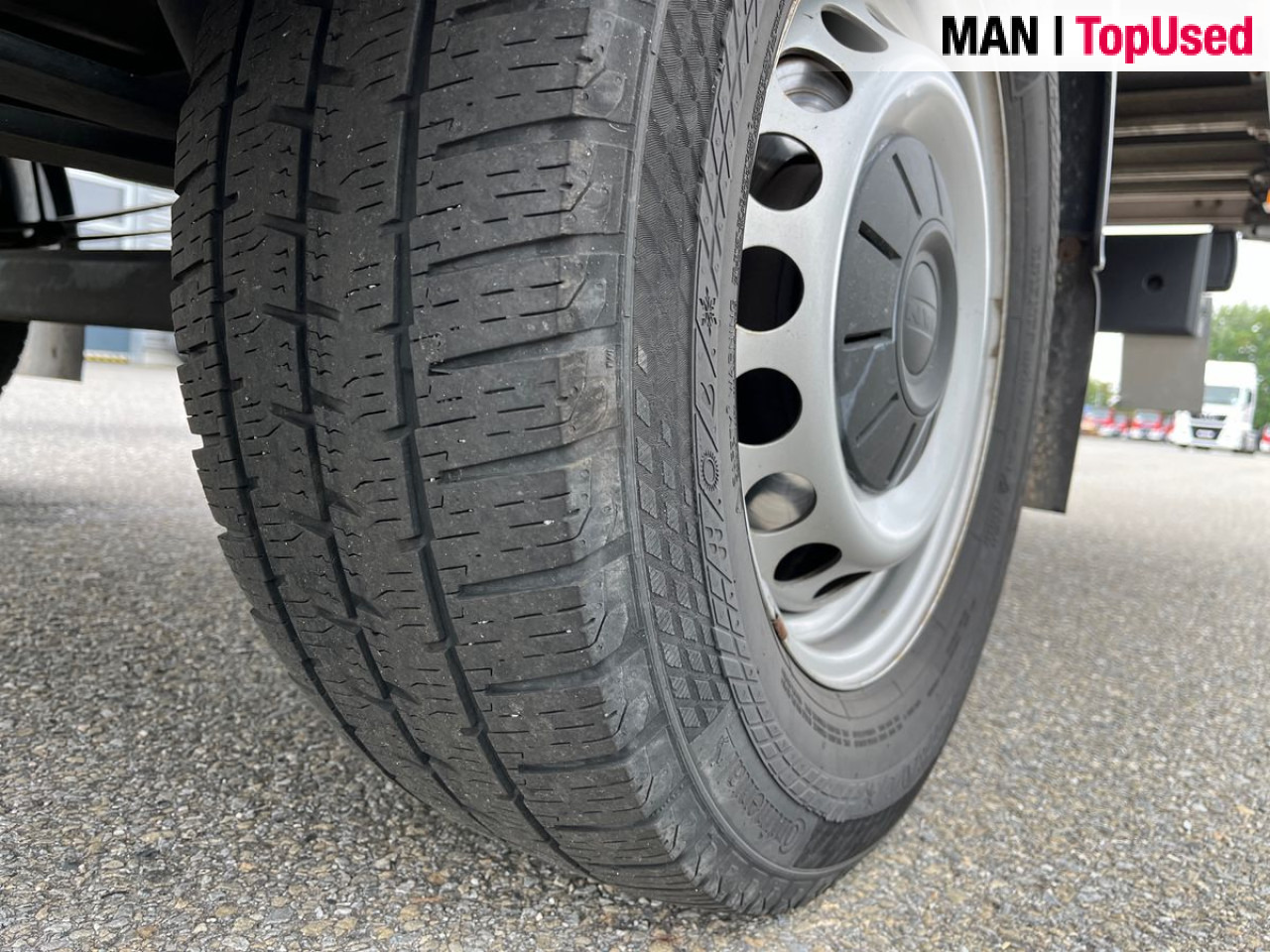 MAN TGE 3.180 4X2F SB - Utilitaire plateau: photos 3 MAN TGE 3.180 4X2F SB - Utilitaire plateau: photos 3