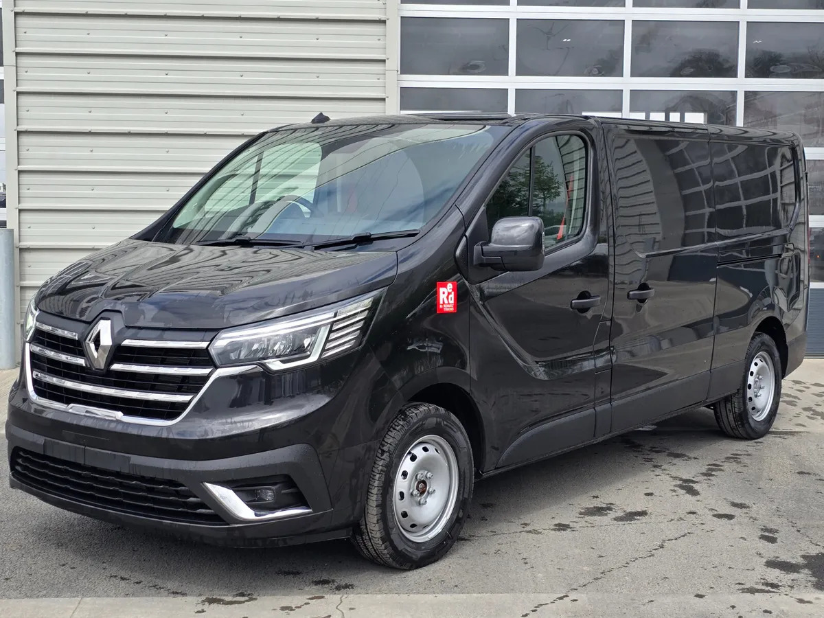 New Renault Trafic Red Edition -150BHP - Fourgonnette: photos 2 New Renault Trafic Red Edition -150BHP - Fourgonnette: photos 2