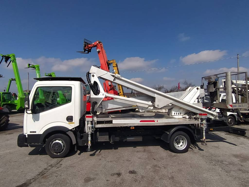 Multitel HX200 - Camion avec nacelle: photos 1 Multitel HX200 - Camion avec nacelle: photos 1