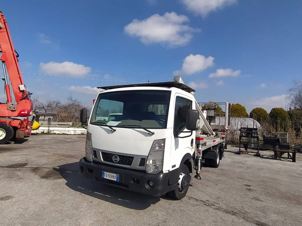 Camion avec nacelle Multitel HX200: photos 13 Camion avec nacelle Multitel HX200: photos 13