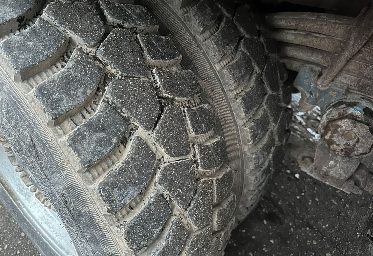 Scania 124C 6x6 steel - Camion benne: photos 5 Scania 124C 6x6 steel - Camion benne: photos 5