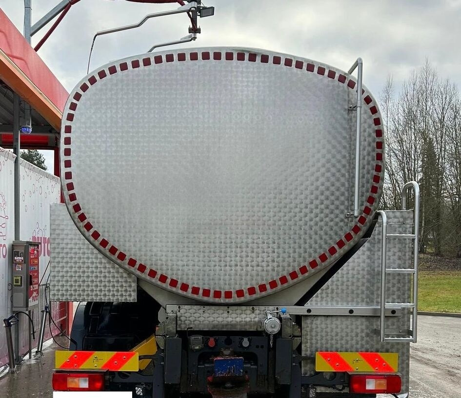 Volvo FH 420 - Camion citerne: photos 3 Volvo FH 420 - Camion citerne: photos 3