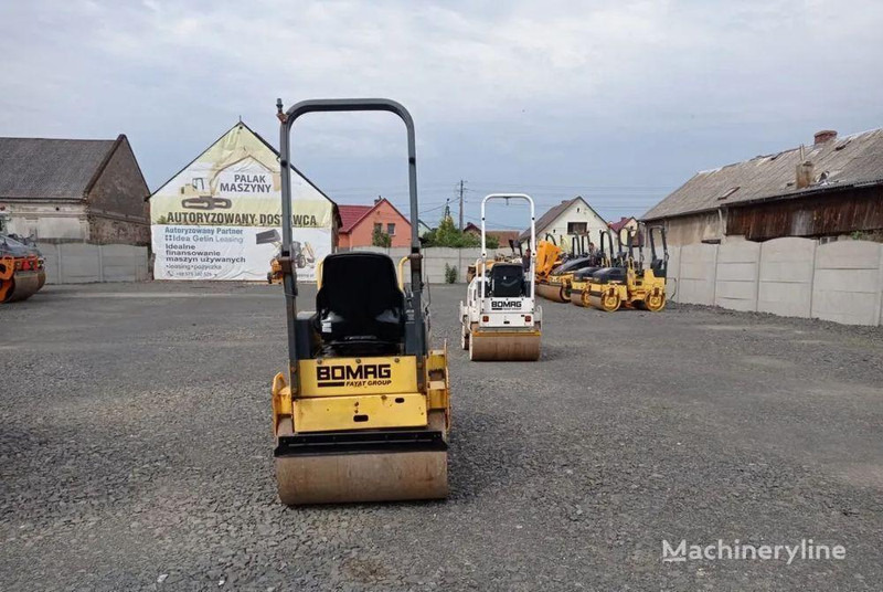 Bomag BW 100 road roller - Compacteur: photos 2 Bomag BW 100 road roller - Compacteur: photos 2
