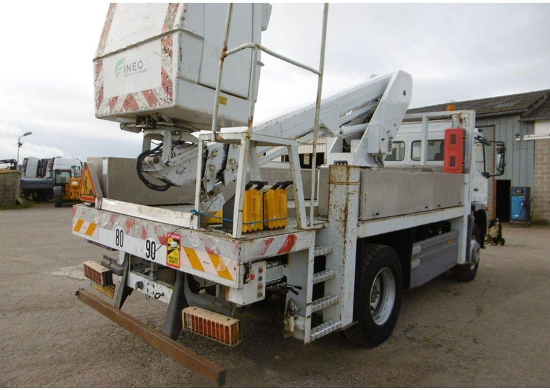 Mercedes-Benz Atego 1318 Nacelle - Lifting basket truck - Camion, Camion grue: photos 3 Mercedes-Benz Atego 1318 Nacelle - Lifting basket truck - Camion, Camion grue: photos 3