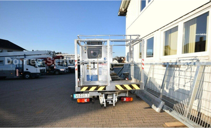 Nissan NT 400 Cabstar - Lifting basket truck - Camion, Camion grue: photos 5 Nissan NT 400 Cabstar - Lifting basket truck - Camion, Camion grue: photos 5