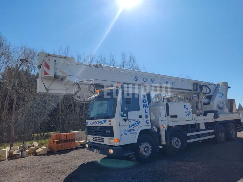 Volvo FL12 - Mounted boom lift truck - Camion, Camion grue: photos 1 Volvo FL12 - Mounted boom lift truck - Camion, Camion grue: photos 1