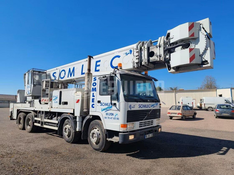 Volvo FL12 - Mounted boom lift truck - Camion, Camion grue: photos 2 Volvo FL12 - Mounted boom lift truck - Camion, Camion grue: photos 2