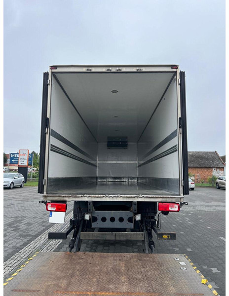 Camion frigorifique DAF CF 370 FAR REFRIGERATOR LIFT CARRIER SUPRA 850: photos 7