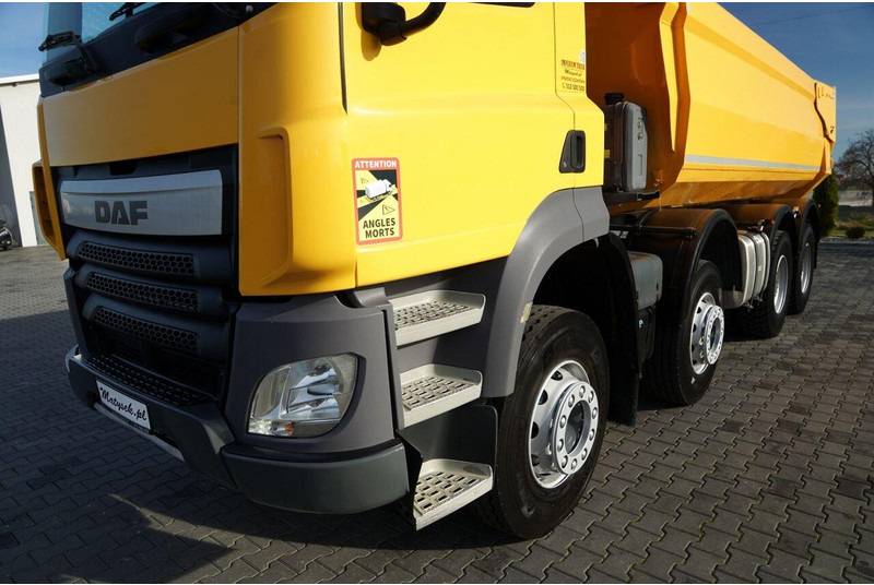 Camion benne DAF CF 85.410 / 8x4 / WYWROTKA TYLNOZSYPOWA / HYDROKLAPA / OPONY 1: photos 17 Camion benne DAF CF 85.410 / 8x4 / WYWROTKA TYLNOZSYPOWA / HYDROKLAPA / OPONY 1: photos 17