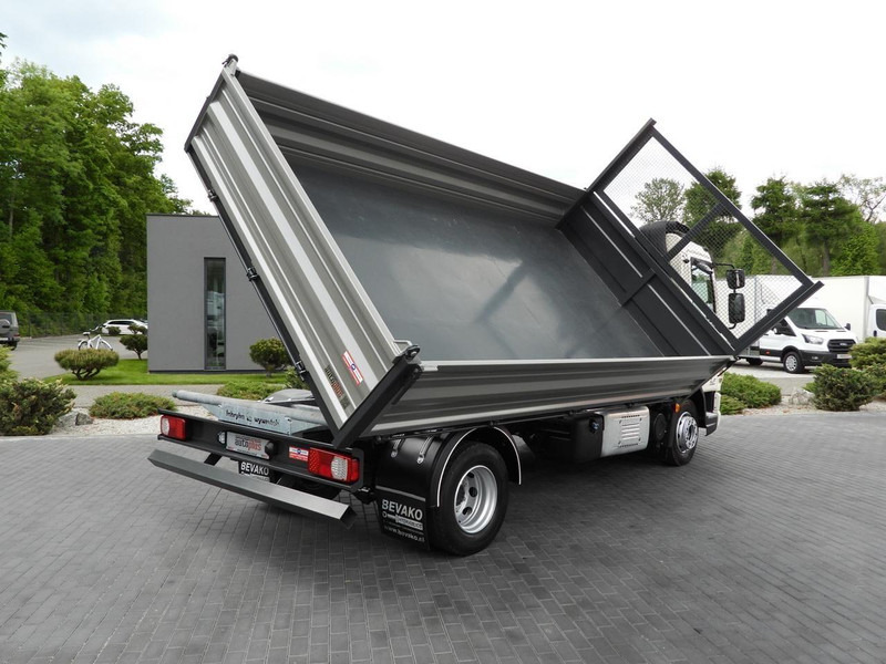 DAF LF 180 WYWROTKA TRÓJSTRONNA TEMPOMAT LEDY AUTOMAT BLIŹNIACZE KO - Camion benne: photos 3 DAF LF 180 WYWROTKA TRÓJSTRONNA TEMPOMAT LEDY AUTOMAT BLIŹNIACZE KO - Camion benne: photos 3