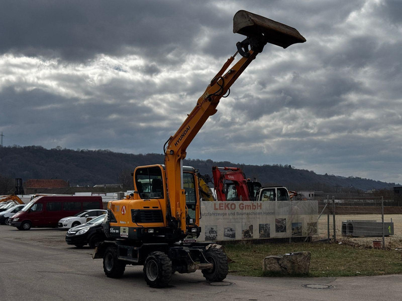 Hyundai Robex 55W-9A - Pelle sur pneus: photos 2 Hyundai Robex 55W-9A - Pelle sur pneus: photos 2