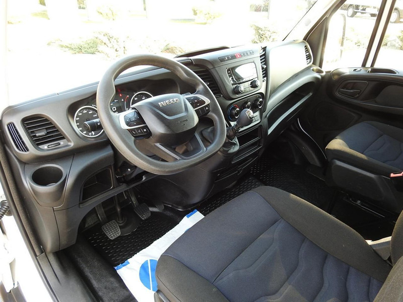 Iveco DAILY 35C14 WYWROTKA PODWÓJNA KABINA DOKA 6 MIEJSC TEMPOMAT KLIM - Utilitaire benne, Utilitaire double cabine: photos 2 Iveco DAILY 35C14 WYWROTKA PODWÓJNA KABINA DOKA 6 MIEJSC TEMPOMAT KLIM - Utilitaire benne, Utilitaire double cabine: photos 2
