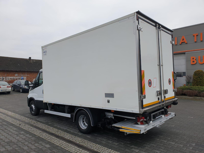 Iveco DAILY 60C15 60-150 TWO-CHAMBER REFRIGERATOR CONTAINER ISOTHERM F - Camion frigorifique: photos 4 Iveco DAILY 60C15 60-150 TWO-CHAMBER REFRIGERATOR CONTAINER ISOTHERM F - Camion frigorifique: photos 4