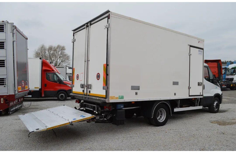 Iveco DAILY 60C15 60-150 TWO-CHAMBER REFRIGERATOR CONTAINER ISOTHERM F - Camion frigorifique: photos 5 Iveco DAILY 60C15 60-150 TWO-CHAMBER REFRIGERATOR CONTAINER ISOTHERM F - Camion frigorifique: photos 5