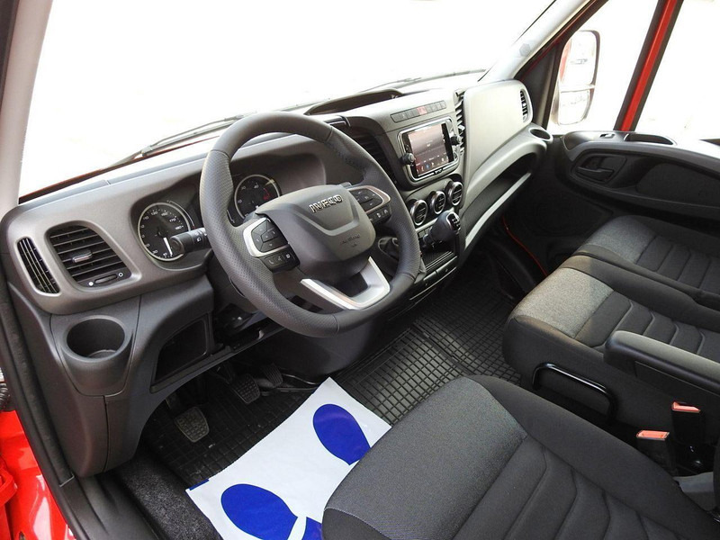 Iveco DAILY NOWY 35S18 CONNECT PLANDEKA 10 PALET WEBASTO KLIMATYZACJA - Camion fourgon: photos 2 Iveco DAILY NOWY 35S18 CONNECT PLANDEKA 10 PALET WEBASTO KLIMATYZACJA - Camion fourgon: photos 2