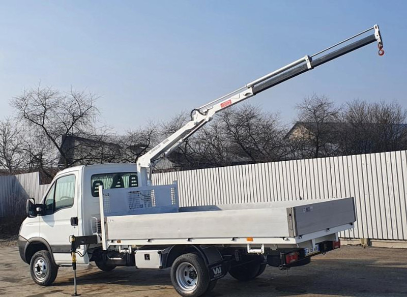 Iveco Daily 35C13 Bonfiglioli P 2300 - Pritsche 4,3 m - Utilitaire plateau: photos 3 Iveco Daily 35C13 Bonfiglioli P 2300 - Pritsche 4,3 m - Utilitaire plateau: photos 3