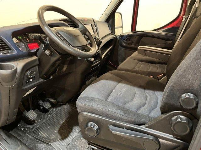 Utilitaire plateau Iveco Daily 35C16 Flatbed + Crane HMF 252 T2: photos 11