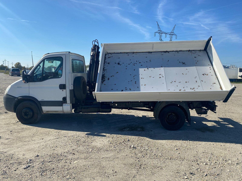 Iveco Daily 65 C 18 - 3 sided Tipper + HIAB 033T Crane - Utilitaire benne: photos 4 Iveco Daily 65 C 18 - 3 sided Tipper + HIAB 033T Crane - Utilitaire benne: photos 4