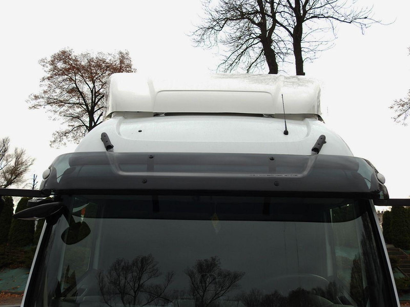 Camion fourgon neuf Iveco EUROCARGO 120-250 NOWY PLANDEKA WINDA 18 PALET WEBASTO KLIMATYZA: photos 20 Camion fourgon neuf Iveco EUROCARGO 120-250 NOWY PLANDEKA WINDA 18 PALET WEBASTO KLIMATYZA: photos 20