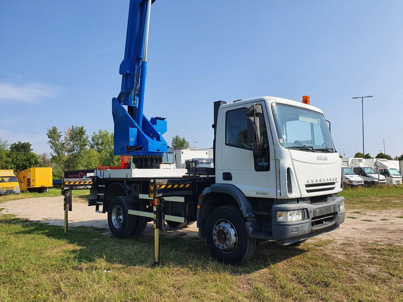 Iveco Eurocargo ML 180 E 24 - Bizocchi KJF 320 lifting basket 32 m - Camion avec nacelle: photos 1 Iveco Eurocargo ML 180 E 24 - Bizocchi KJF 320 lifting basket 32 m - Camion avec nacelle: photos 1