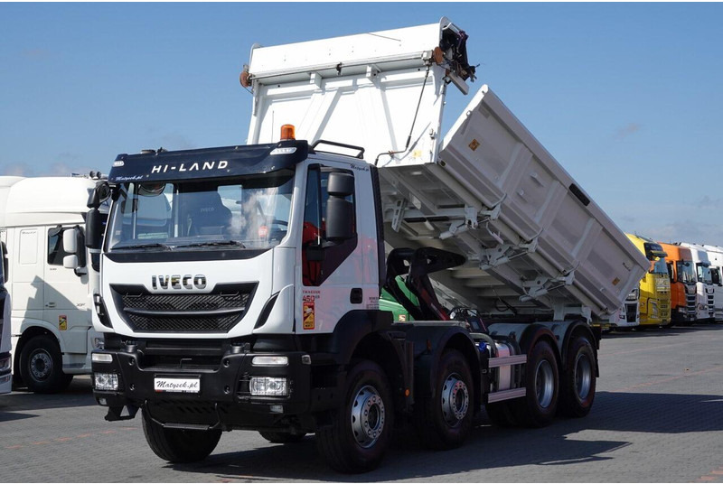 Iveco TRAKKER / 8x4 / WYWROTKA / HYDROBURTA / BORDMATIC / EURO 6 / ME - Camion benne: photos 1 Iveco TRAKKER / 8x4 / WYWROTKA / HYDROBURTA / BORDMATIC / EURO 6 / ME - Camion benne: photos 1