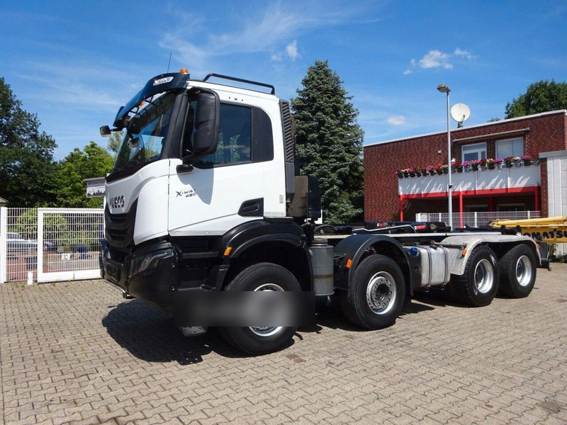 Iveco X-WAY 480 - Hook lift truck 8x4 - Camion ampliroll: photos 2 Iveco X-WAY 480 - Hook lift truck 8x4 - Camion ampliroll: photos 2