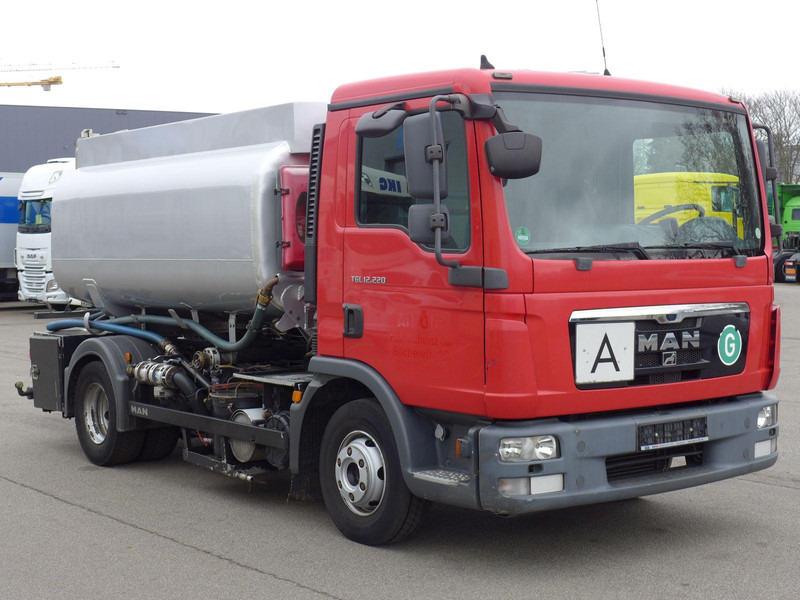 MAN TGL 12.220 TÜV*E5*Schalter*ADR*8030L* - Camion citerne: photos 1 MAN TGL 12.220 TÜV*E5*Schalter*ADR*8030L* - Camion citerne: photos 1