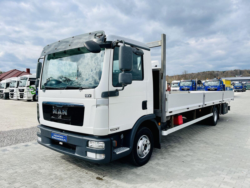 Camion plateau MAN TGL 12.250: photos 10 Camion plateau MAN TGL 12.250: photos 10