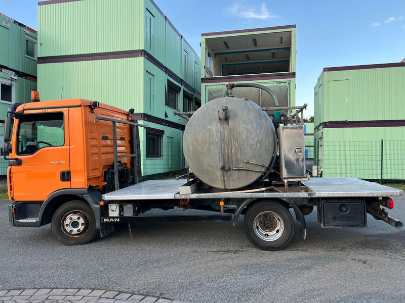 MAN TGL 8.180 Vacuum truck / Toilet Cleaner - Camion vidangeur: photos 3 MAN TGL 8.180 Vacuum truck / Toilet Cleaner - Camion vidangeur: photos 3