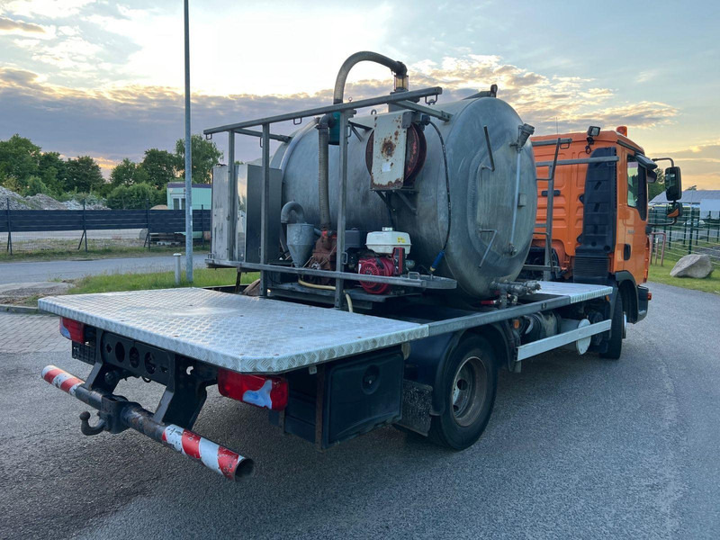 MAN TGL 8.180 Vacuum truck / Toilet Cleaner - Camion vidangeur: photos 4 MAN TGL 8.180 Vacuum truck / Toilet Cleaner - Camion vidangeur: photos 4