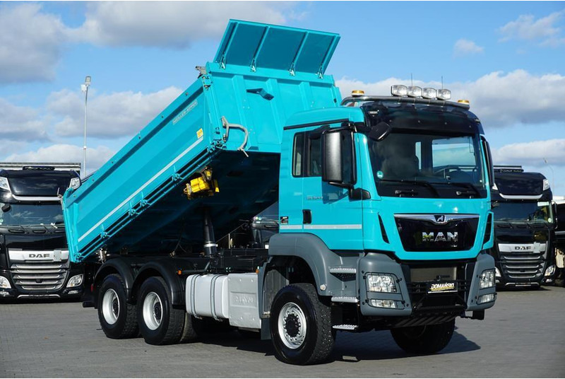 MAN TGS / 26.470 / E 6 / WYWROTKA / 6 X 6 / HYDROBURTA - Camion benne: photos 2 MAN TGS / 26.470 / E 6 / WYWROTKA / 6 X 6 / HYDROBURTA - Camion benne: photos 2